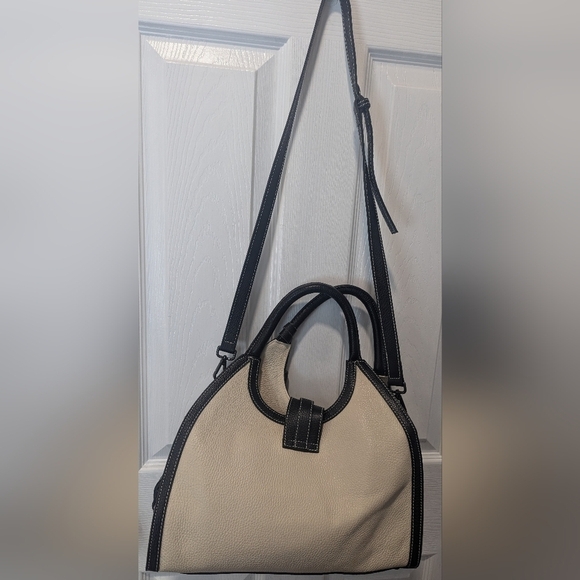 Vittoria Napoli Convertible Bag - Picture 8 of 15